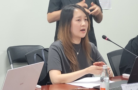 10일 국회의원회관에서 열린 ‘발달장애 통합교육 현장 갈등 중재에 관한 현장 증언과 개선 방안’ 간담회에서 발언하는 전국특수교사노동조합 정원화 정책실장. ©에이블뉴스  출처 : 에이블뉴스(https://www.ablenews.co.kr)