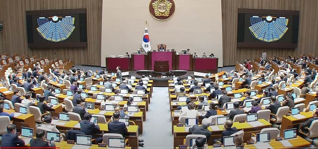 ▲제21대 정기국회 마지막 국회 본회의에 장애 관련 3개 법안이 개정되었다. ⓒ KTV 갈무리