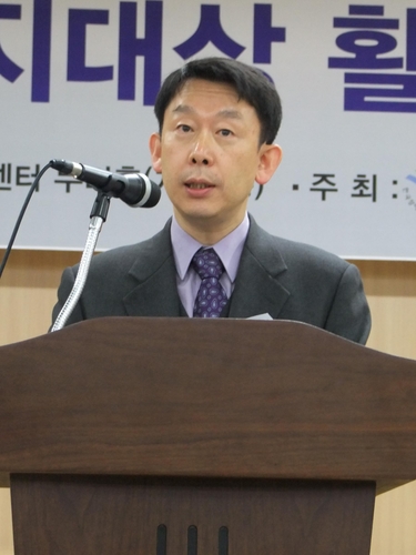 2014 장애인복지대상 활동가상 시상식 -보건복지부 문형표 장관을 대신해 축사를 전달하는 보건복지부 장애인정책과 양종수 과장 @한국장애인단체총연합회