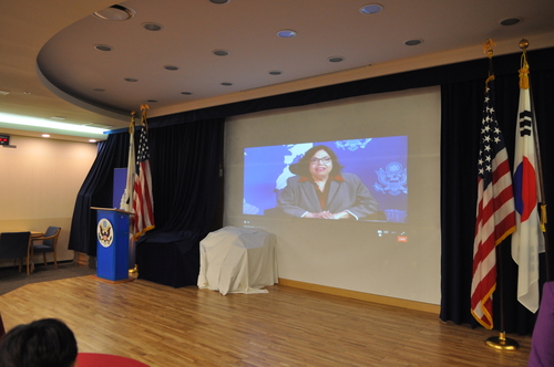 웹 사이트 '쉐어아메리카'를 통해 U.S Department of State-Washinton D.C와 세계 30여개국의 미국대사관은 장애운동과 권리에 대한 토론을 진행 @한국장애인단체총연합회